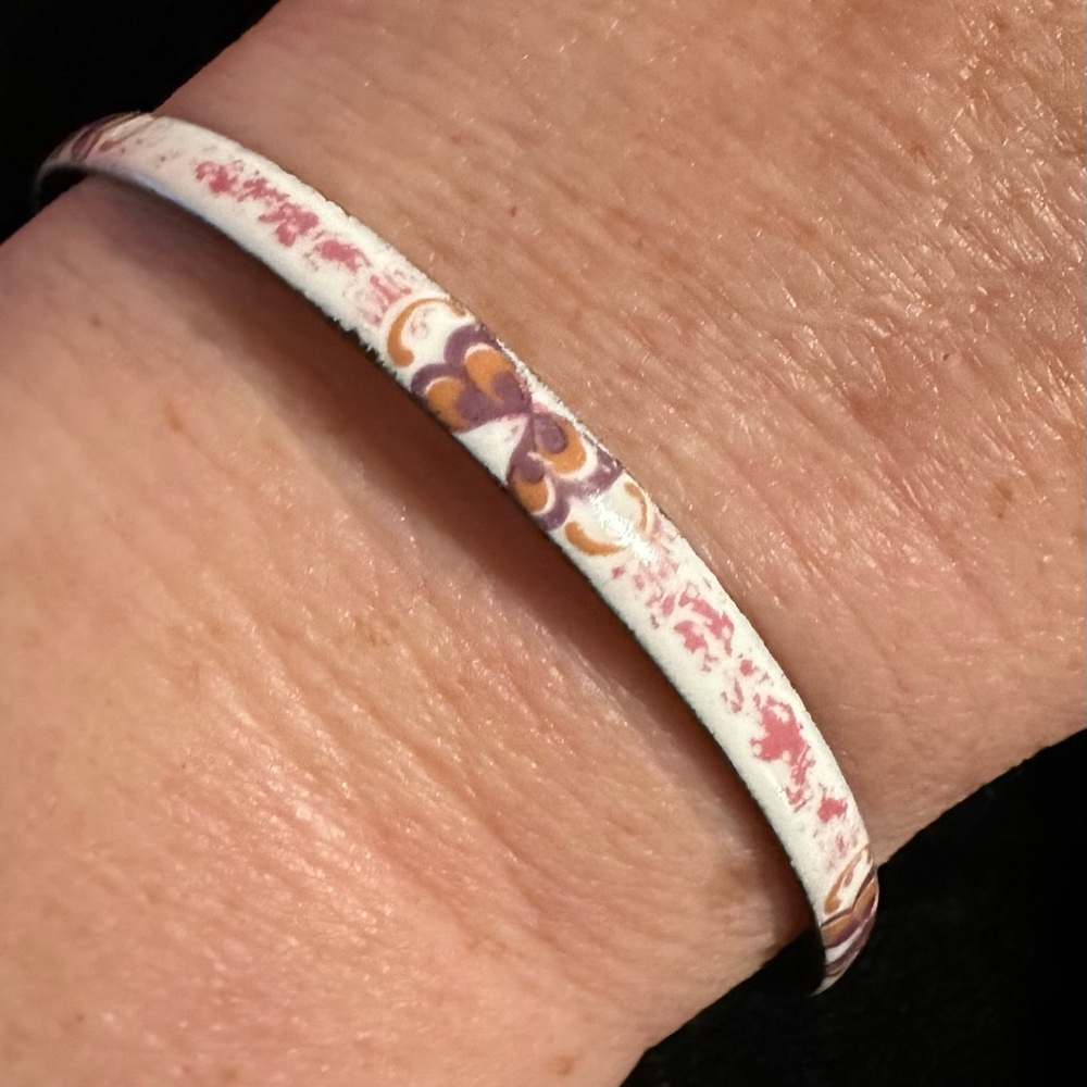 Michaela Frey‎ Enamel Bangle Bracelet Pink White Purple Butterfly